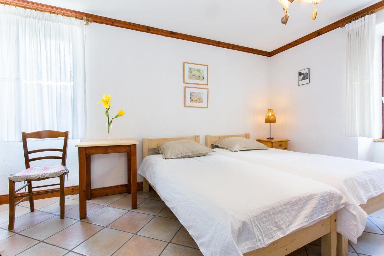 آم Gite-Auberge De Montvilliers المظهر الخارجي الصورة